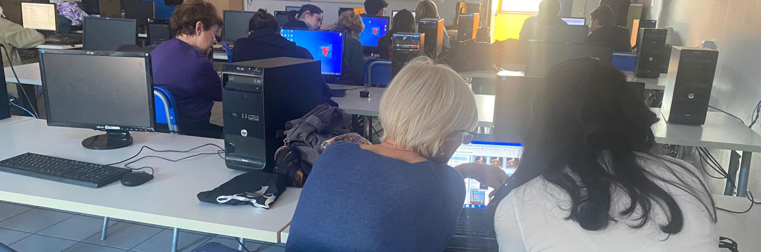 Nonni su Internet al Feltrinelli di Milano